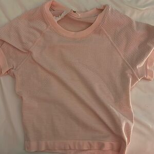 size 2 cropped swiftly tech strawberry cream